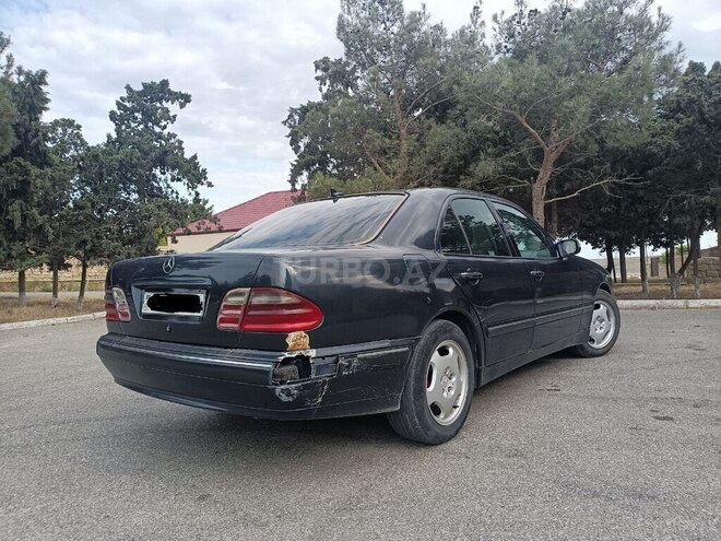 Mercedes E 270 1999, 397,318 km - 2.7 l - Bakı