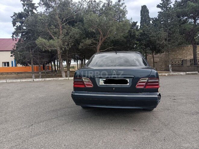 Mercedes E 270 1999, 397,318 km - 2.7 l - Bakı