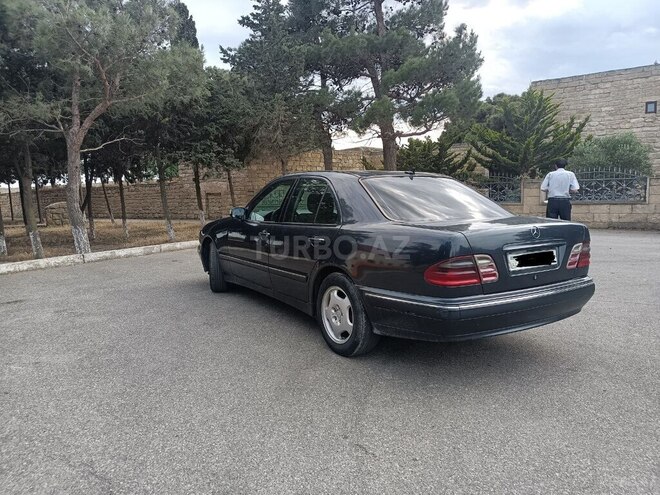 Mercedes E 270 1999, 397,318 km - 2.7 l - Bakı