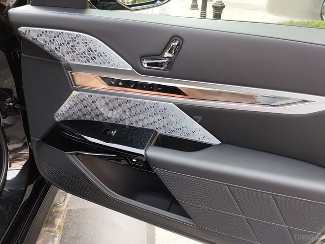 BMW i7 2022, 31,000 km - 0.0 l - Bakı