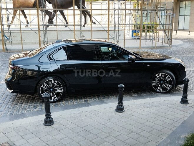 BMW i7 2022, 31,000 km - 0.0 l - Bakı