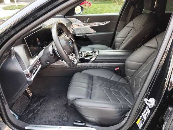 BMW i7 2022, 31,000 km - 0.0 l - Bakı