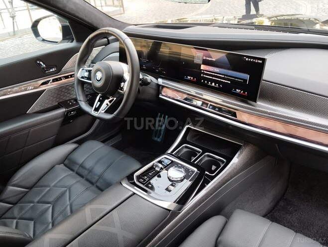 BMW i7 2022, 31,000 km - 0.0 l - Bakı