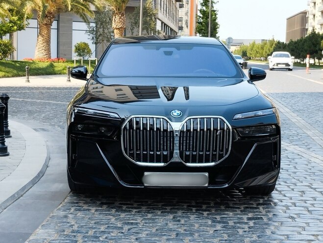 BMW i7 2022, 31,000 km - 0.0 l - Bakı