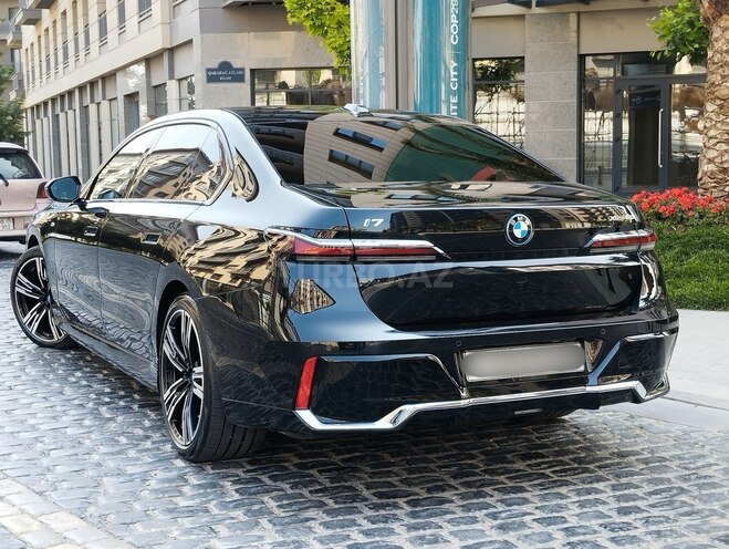 BMW i7 2022, 31,000 km - 0.0 l - Bakı