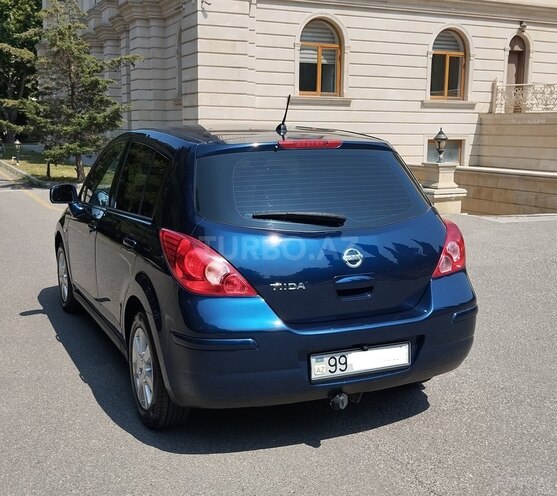 Nissan Tiida-6