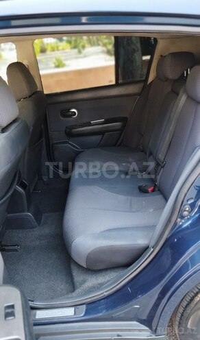 Nissan Tiida-15