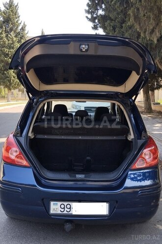 Nissan Tiida-10