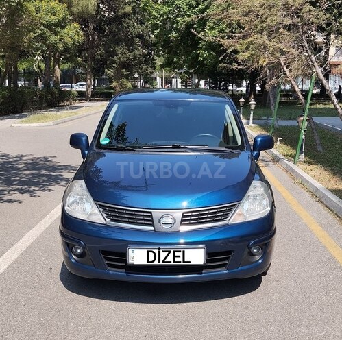 Nissan Tiida-1