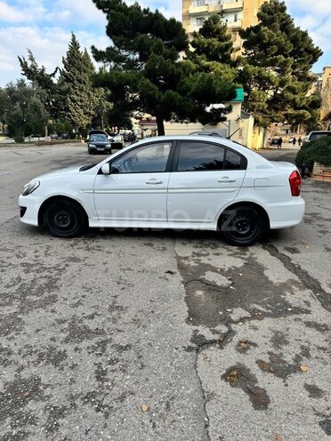 Hyundai Verna 2010, 352,000 km - 1.5 l - Bakı