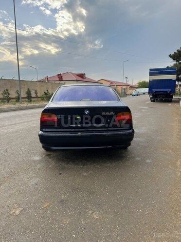 BMW 525 2001, 386,000 km - 2.5 l - Bakı