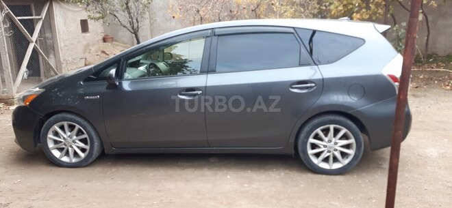 Toyota Prius V 2012, 381,000 km - 1.8 л - Bakı