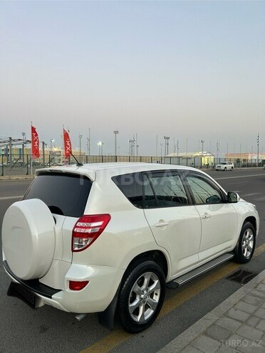 Toyota RAV4 2010, 111,000 km - 2.0 l - Bakı