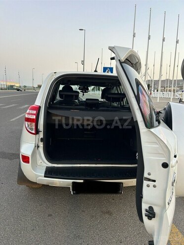 Toyota RAV4 2010, 111,000 km - 2.0 l - Bakı