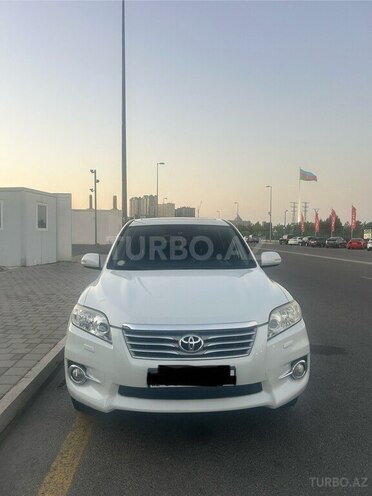 Toyota RAV4 2010, 111,000 km - 2.0 l - Bakı