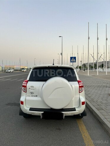 Toyota RAV4 2010, 111,000 km - 2.0 l - Bakı