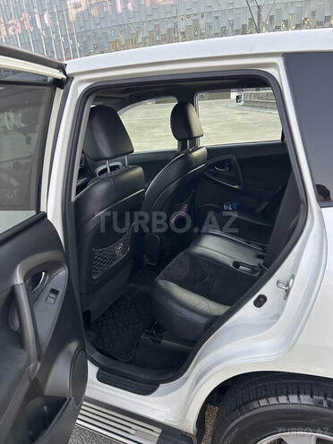 Toyota RAV4 2010, 111,000 km - 2.0 l - Bakı