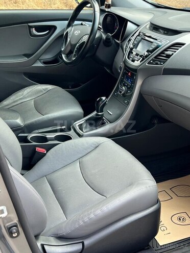 Hyundai Elantra 2015, 162,000 km - 1.8 l - Bakı
