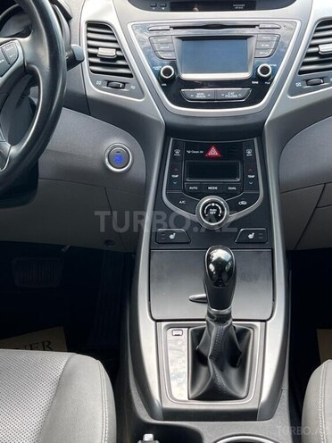 Hyundai Elantra 2015, 162,000 km - 1.8 l - Bakı