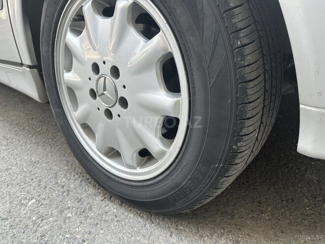 Mercedes E 280 1999, 306,000 km - 2.8 l - Bakı