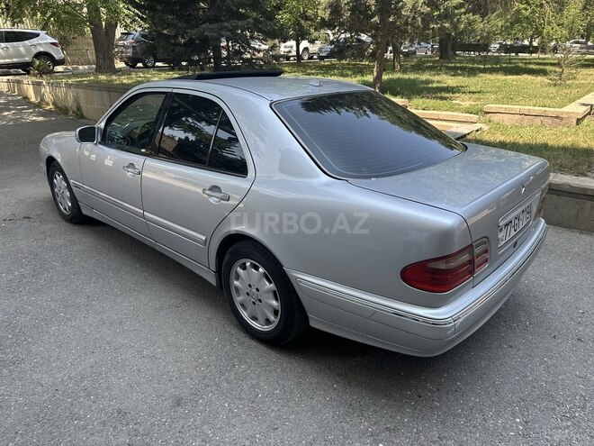 Mercedes E 280 1999, 306,000 km - 2.8 l - Bakı