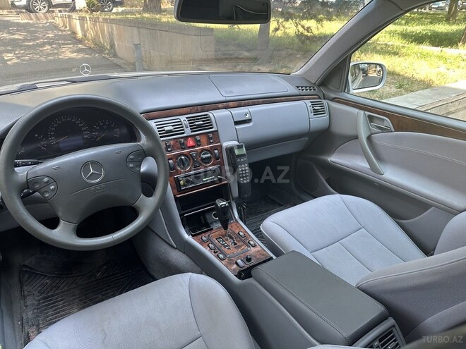 Mercedes E 280 1999, 306,000 km - 2.8 l - Bakı