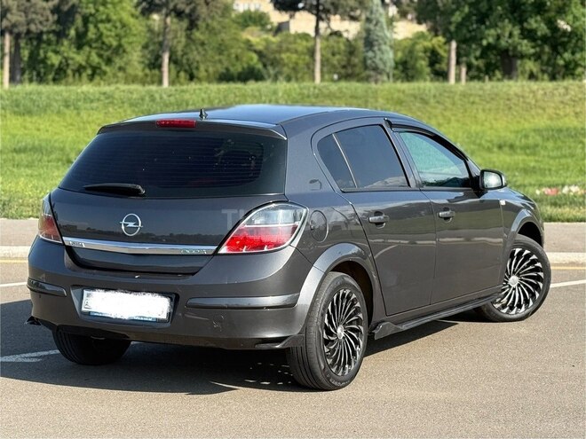 Opel Astra 2009, 290,000 km - 1.6 l - Gəncə