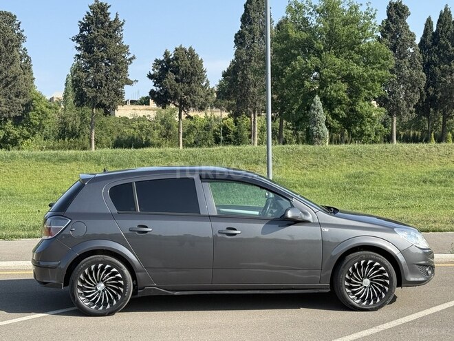 Opel Astra 2009, 290,000 km - 1.6 l - Gəncə