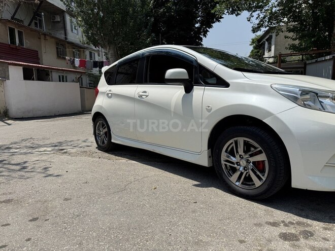 Nissan Note-7