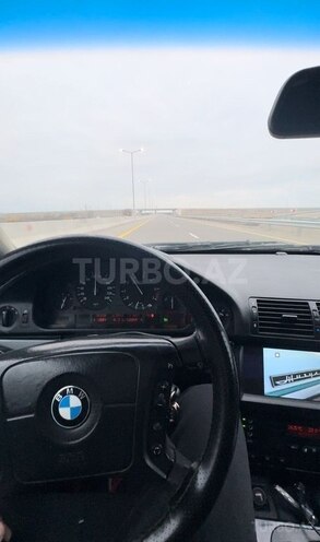 BMW 525 2001, 386,000 km - 2.5 l - Bakı