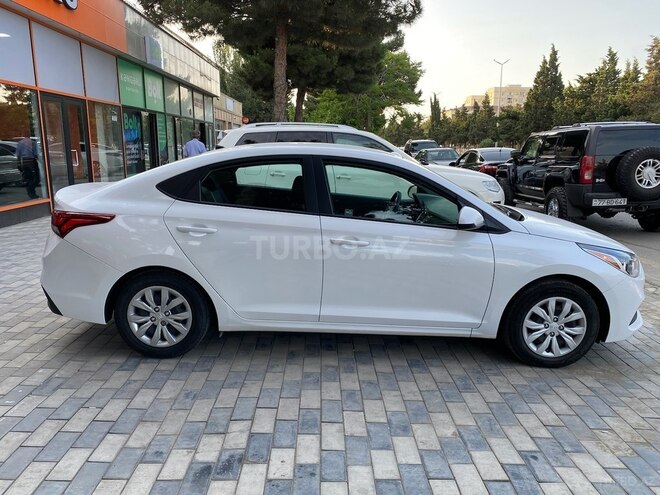 Hyundai Accent-3
