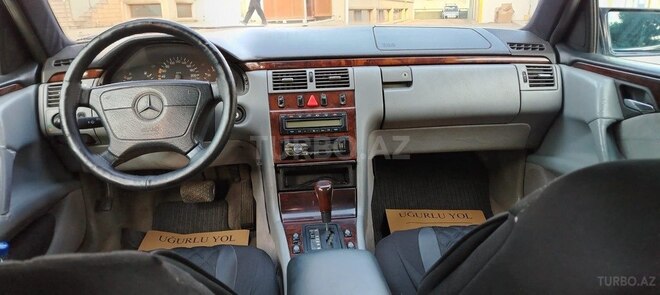 Mercedes E 230 1996, 321,456 km - 2.3 l - Bakı