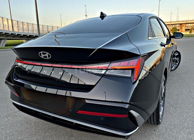 Hyundai Elantra 2024, 17,500 km - 1.6 л - Bakı