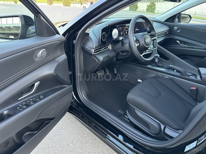 Hyundai Elantra 2024, 17,500 km - 1.6 л - Bakı