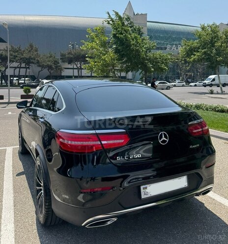 Mercedes GLC 250 4MATIC Coupe 2018, 97,000 km - 2.0 л - Bakı