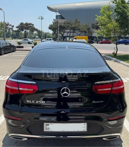 Mercedes GLC 250 4MATIC Coupe 2018, 97,000 km - 2.0 л - Bakı