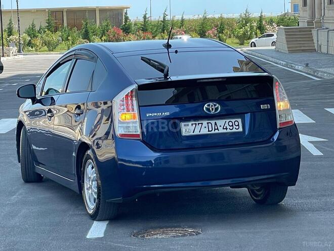Toyota Prius-6