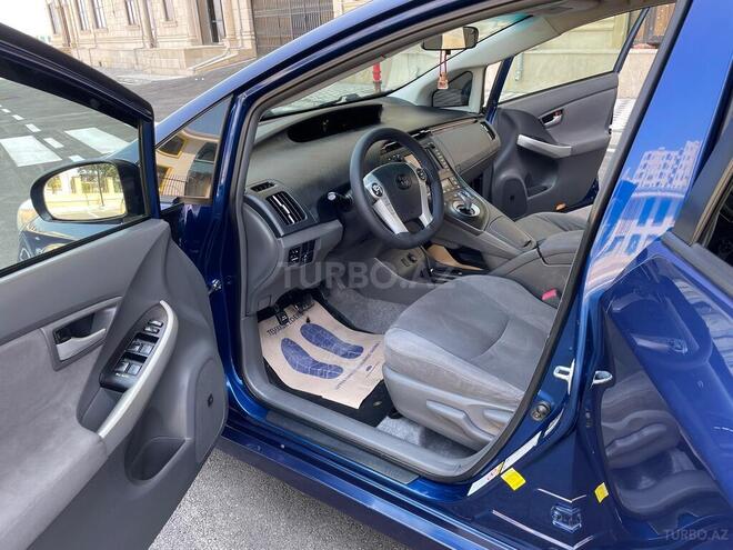 Toyota Prius-21