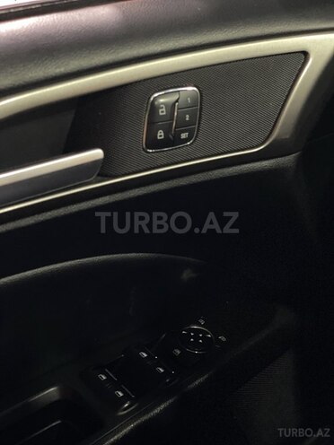 Ford Fusion (North America)-16