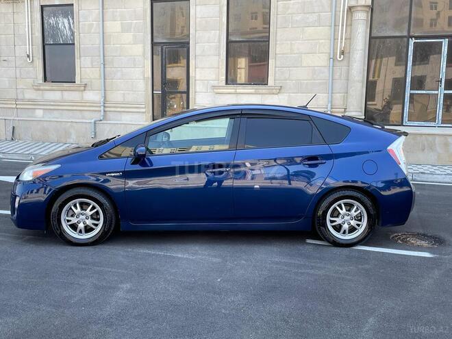 Toyota Prius-10