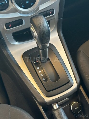 Ford Fiesta 2016, 166,245 km - 1.6 l - Bakı