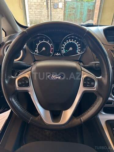 Ford Fiesta 2016, 166,245 km - 1.6 l - Bakı