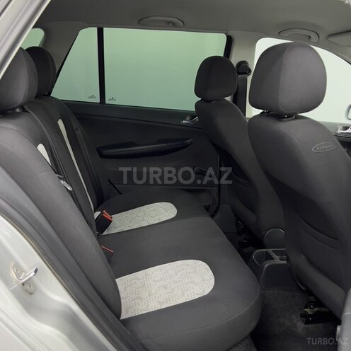 Skoda Fabia-11