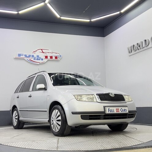 Skoda Fabia-8