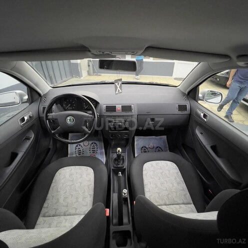 Skoda Fabia-10