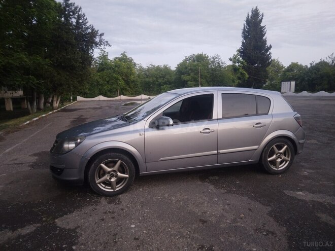 Opel Astra 2005, 226,000 km - 1.4 l - Qax
