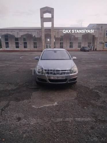 Opel Astra 2005, 226,000 km - 1.4 l - Qax