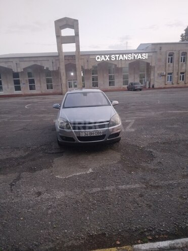 Opel Astra 2005, 226,000 km - 1.4 l - Qax