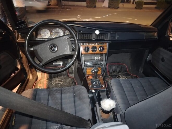 Mercedes 190 1992, 250,000 km - 2.0 l - Cəlilabad