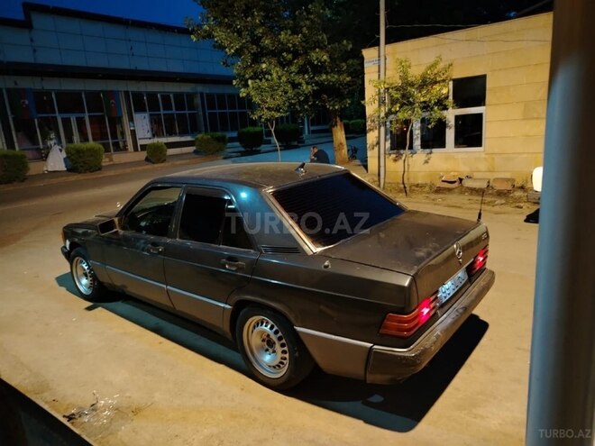 Mercedes 190 1992, 250,000 km - 2.0 l - Cəlilabad